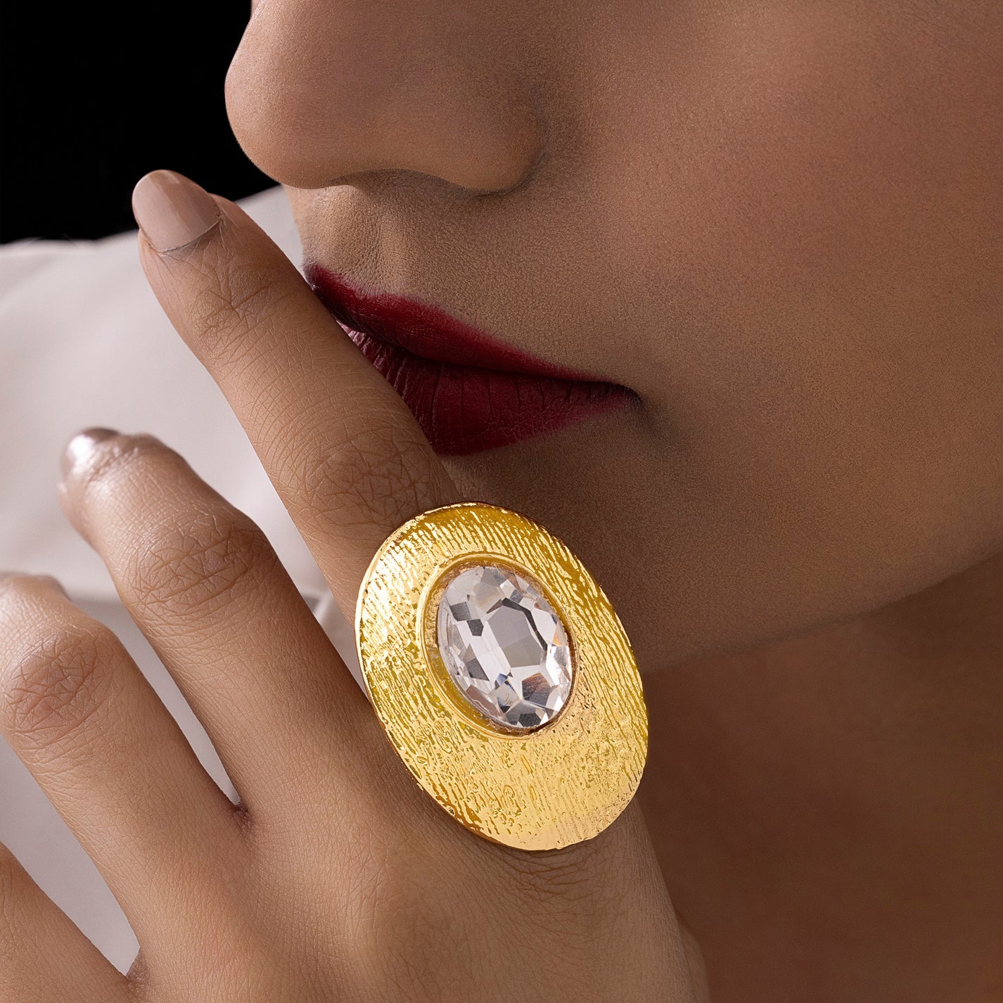 Anti-Tarnish Textured Oval Statement Ring with Crystal (Adjustable Size)